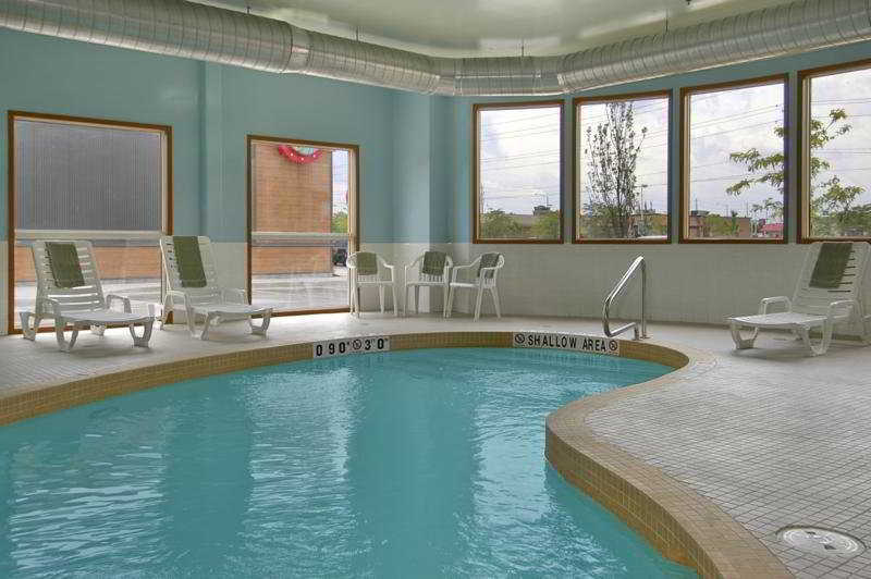 Hotel Super 8 By Wyndham Barrie South Einrichtungen foto
